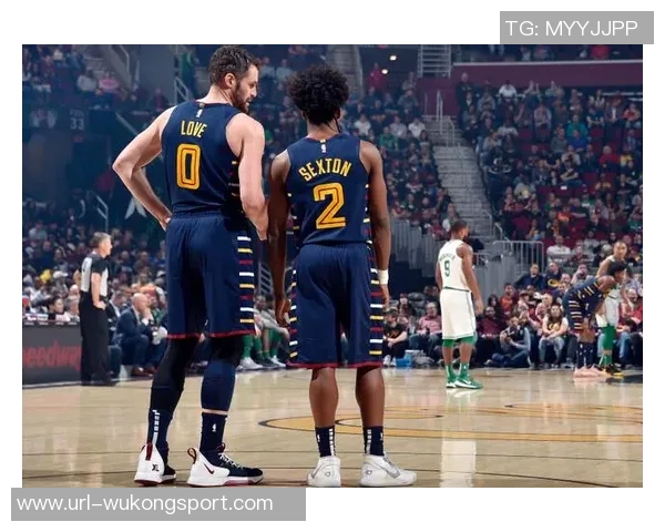 塞克斯顿强调黄蜂团结拼搏的重要性目标是本赛季取得突破性进展 塞克斯顿强调黄蜂团结拼搏的重要性目标是本赛季取得突破性进展