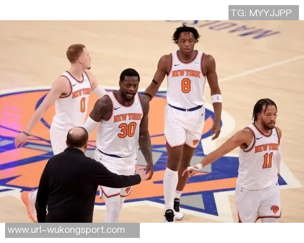 三球半场表现惨淡仅得5分正负值低至21引发热议