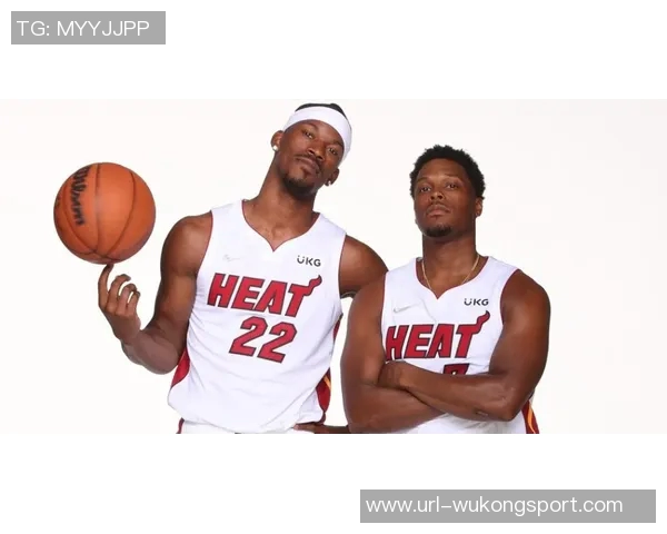 巴特勒分享队内氛围:笑声与玩笑交织展现篮球的真实魅力 巴特勒分享队内氛围:笑声与玩笑交织展现篮球的真实魅力