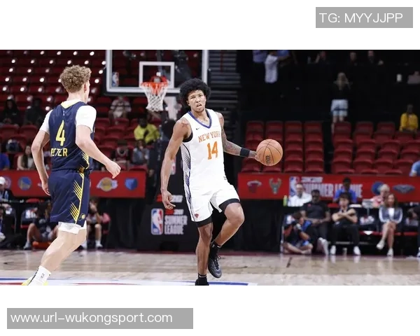 警察拦停步行者卡姆琼斯未停车逃逸引发追逐最终被捕