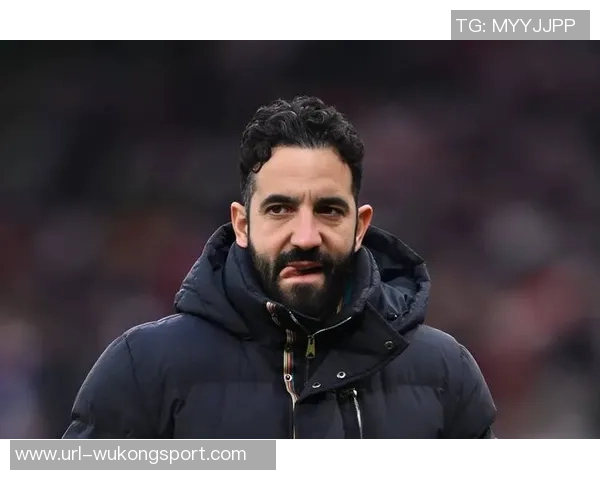 曼联青训小将社交媒体质疑主帅阿莫林引发争议是否应当如此 曼联青训小将社交媒体质疑主帅阿莫林引发争议是否应当如此