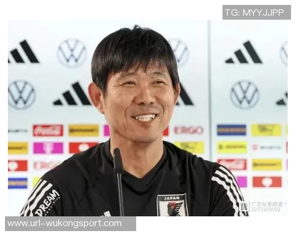 森保一赛后发布会长达47分钟向记者比心展现亲和力