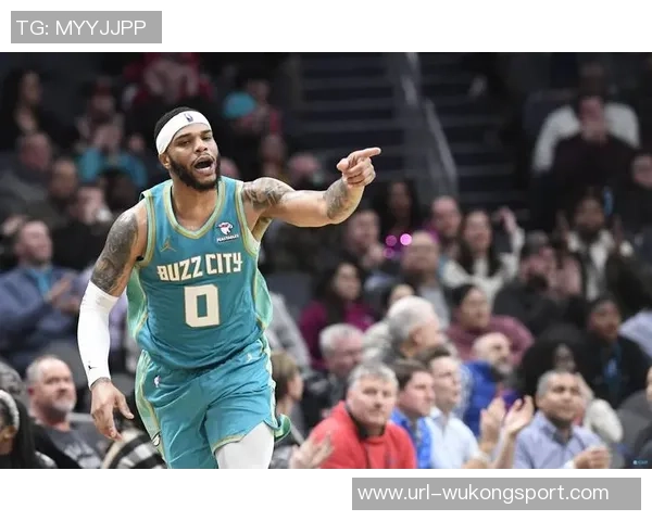 迈尔斯布里奇斯表现平平16投6中仅得15分5篮板三分球命中率不足三成